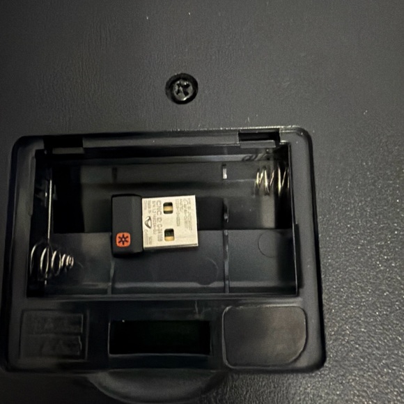 Logitech MK710 Wireless Keyboard With Dongle ~Tested Working - Picture 12 of 12